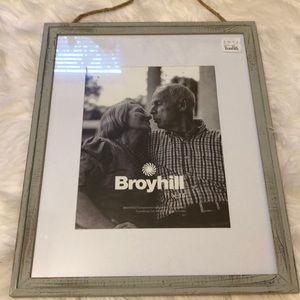 Broyhill Wood Picture Frame NWT